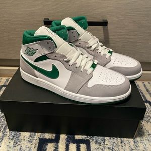 NIB Mens Jordan Mid 1 Se Pine Green Size 10.5